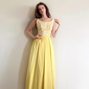 Elegant Yellow and White Mid Century Maxi Dress